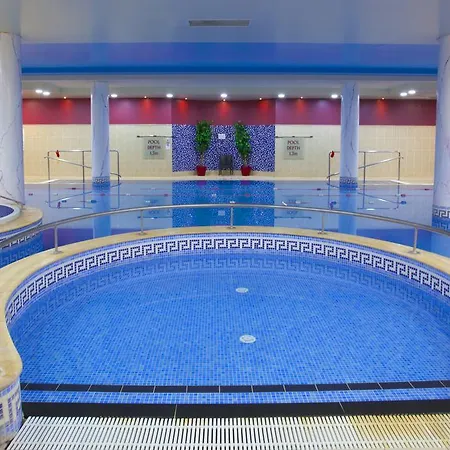 بيت للعطل Knightsbrook Courtyard *