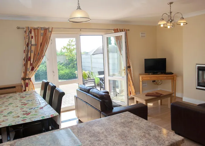 Knightsbrook Courtyard Tatil Evi Trim