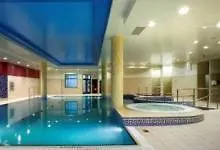 Knightsbrook Courtyard Трим