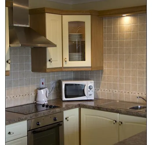 Knightsbrook Courtyard